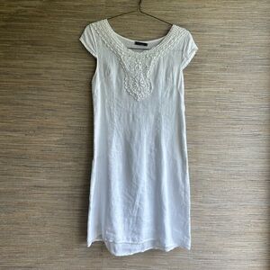 Lungo L’Arno White Linen A-Line Cap Sleeve Shift Dress. Made in Italy. Size S